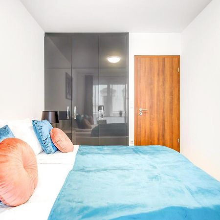 Modern Apartment With Free Garage And Balcony In The Downtown Budapeste Exterior foto