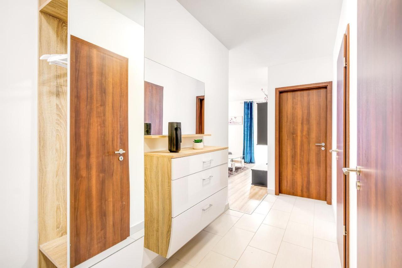 Modern Apartment With Free Garage And Balcony In The Downtown Budapeste Exterior foto