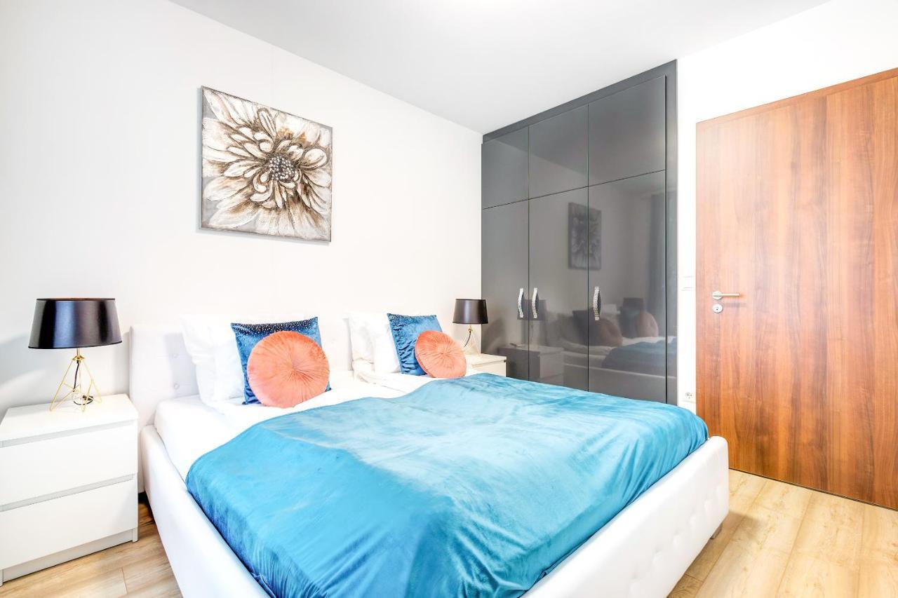 Modern Apartment With Free Garage And Balcony In The Downtown Budapeste Exterior foto
