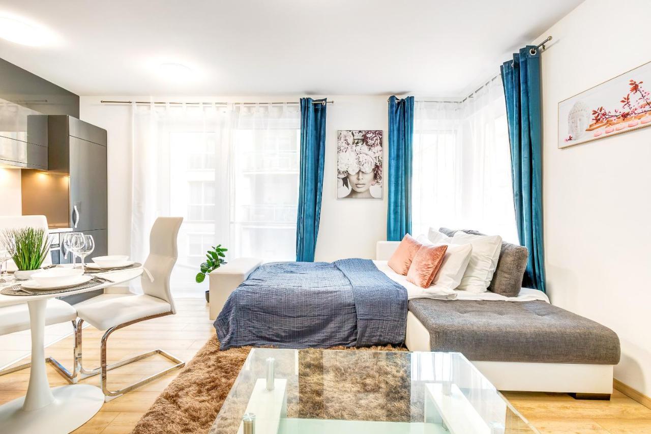 Modern Apartment With Free Garage And Balcony In The Downtown Budapeste Exterior foto